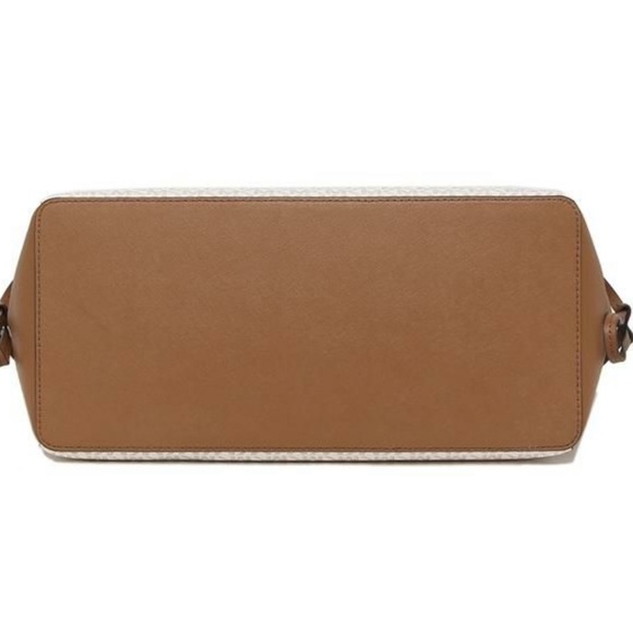 MICHAEL KORS GILLY LARGE DRAWSTRING SHOULDER TOTE VANILLA SIGNATURE COLOR NWT - Picture 5 of 13